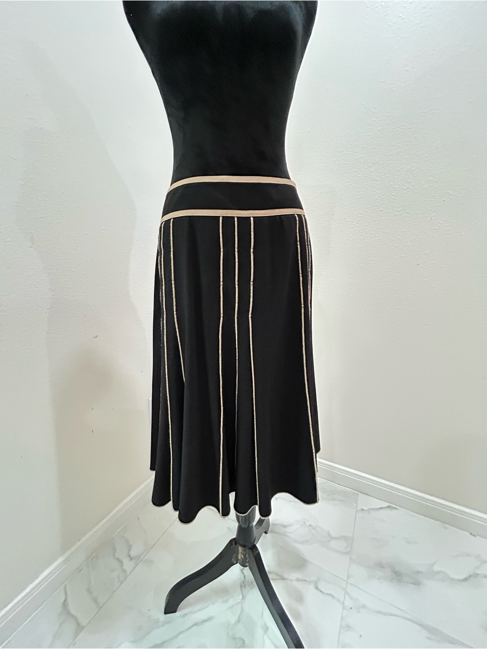 Yarns and Stitches Black A-Line Skirt with Cream Piping, Size 14